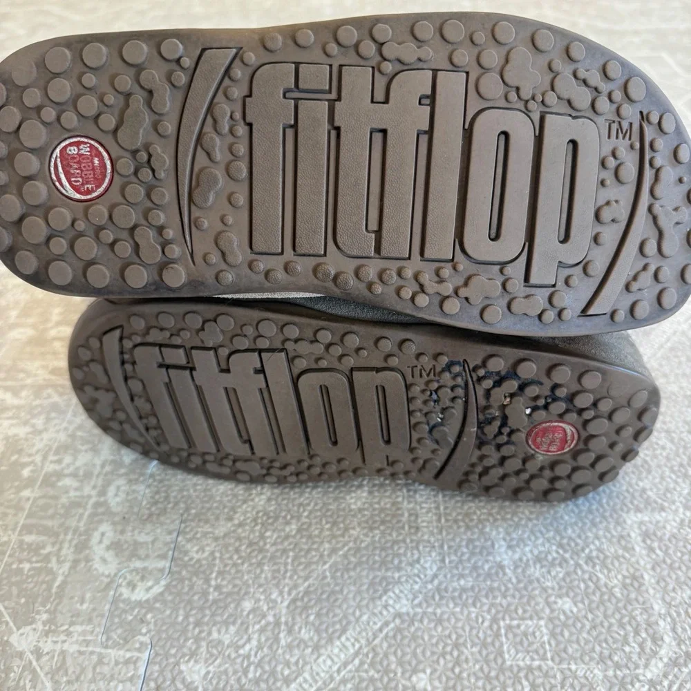 FitFlop Mukluk‎ Tall Suede Boots Womens 8 Taupe